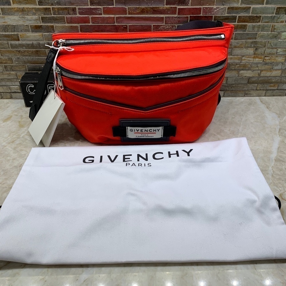 Givenchy  Atelier Nylon Leather-Trim Belt Bag - Picture 6 of 10